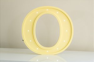 Letra O Luminosa em MDF com LED - Presente Encantador.