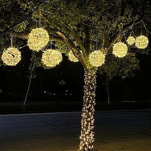 Luz de Natal Bola Vazada 30 Cm C/ 100 Leds Warm Bivolt Ip44 Uso Externo