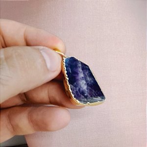 Pingente Chapa Ametista - "Intuição, Conexão, Espiritualidade e Eleva a Vibração"