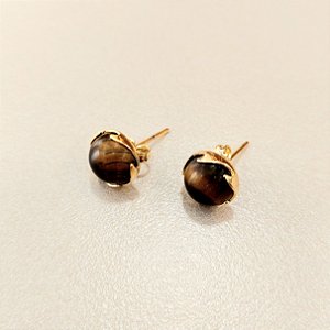 Brinco redondo Olho de Tigre Meia Coroa 8mm Pedras Naturais Esfera