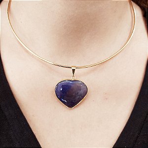 Pingente Coração Agata Roxa 26mm. Pedras Naturais Banhado a Ouro