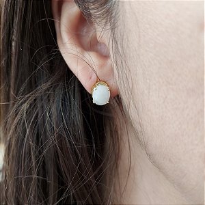 Brinco de QUARTZO BRANCO 8x10mm. Pedras Naturais Banhado a Ouro