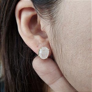 Brinco de QUARTZO ROSA 8x10mm. Pedras Naturais Banhado a Ouro