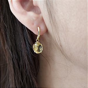 Brinco de CITRINO Oval 6x8mm. Pedras Naturais Banhado a Ouro
