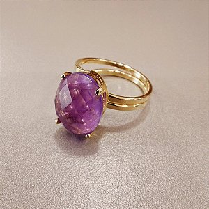 Anel Oval Ametista 10x14mm. Pedras Naturais. Banhado a Ouro