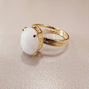 Anel Oval Quartzo Branco 10x14mm. Pedras Naturais. Banhado a Ouro