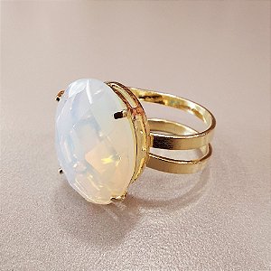 Anel Oval Opalina Pedra da Lua 15X20mm. Pedras Naturais. Banhado a Ouro