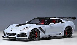 Chevrolet Corvette C7 ZR1 1:18 Autoart Cinza