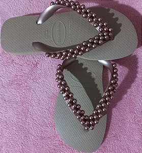 Chinelo havaianas top decorado rosegold com pérolas