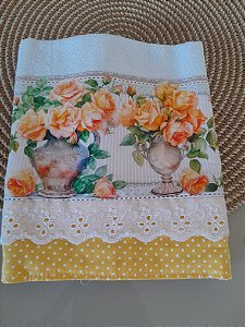 Pano de copa flores amarelas