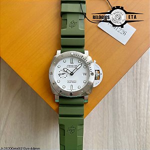 PANERAI SUBMERSIBLE ETA 9010vs