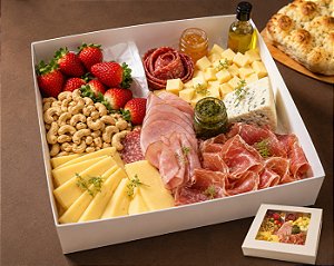 Box Gourmet de Frios Premium: Uma Explosão de Sabores! - "Exclusivo Curitiba e Região Metropolitana"
