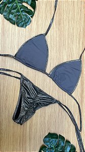 Biquini empina bum bum