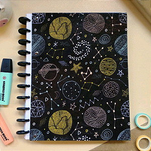 Caderno Desenho Minimalista Planetas e Estrelas