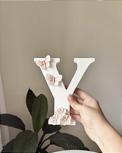 Letra personalizada flores e borboletas