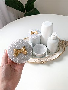 Kit higiene luxo com pérolas e laço dourado