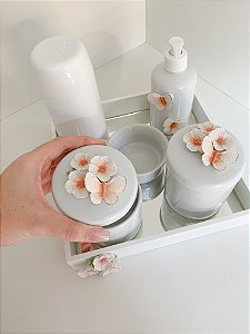 Kit higiene flores e borboletas bandeja MDF