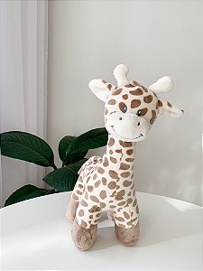 Pelúcia safari girafa Buba