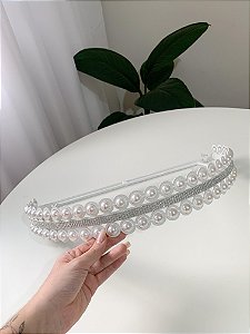Dossel branco com pérolas e strass