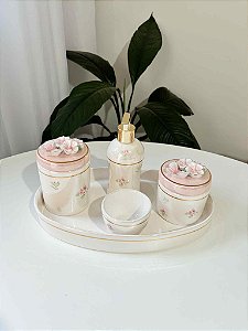 Kit higiene floral e borboletas com filete de ouro 5 peças