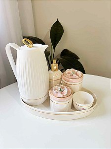 Kit higiene floral e rosa velho apliques flores e borboletas com filete de ouro 6 peças