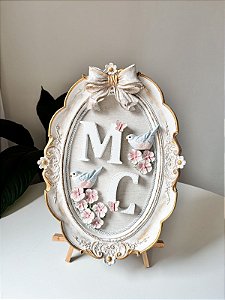 Enfeite de porta maternidade flores e passarinhos com iniciais