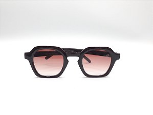 Óculos de sol Doctor - Armação na cor vinho lente vinho Degradê