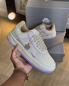 Tênis Feminino Nike Air Force 1 com Chaveirinho Bicolor Sneaker Casual Premium Varejo