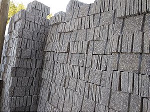 Pedra Miracema Serrada Cinza 11,5x11,5cm 1m² [Encomenda]