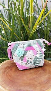 Necessaire Patchwork com mix de tecidos