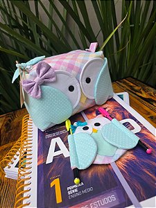Estojo/necessaire e marcador de pagina