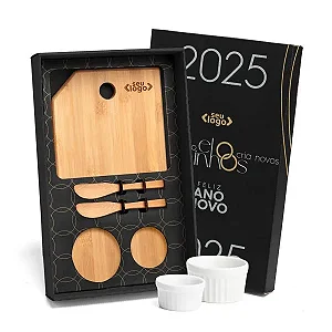 Kit Para Petisco Com Tábua, Espátulas E Ramekins - 5 Pçs
