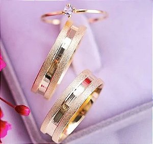 Par Aliança Realeza 6mm Banhada a Ouro 18K com solitário