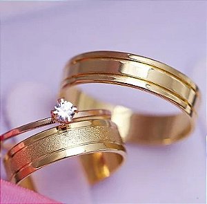 Par Aliança Sentimento Eterno 5mm Banhada a Ouro 18K com solitário