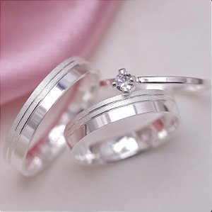 Par Aliança Puro Glamour 4mm Minimalista com Solitário