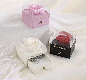 Caixa com Rosa e espaço para joias