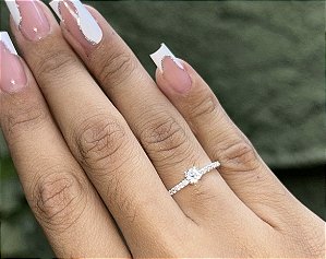 Anel Solitário Cravejado II em Prata 925