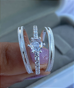 Par Aliança 2mm Minimalista com Solitário Cravejado