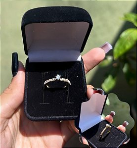 Anel Solitário Cravejado em Moeda Antiga