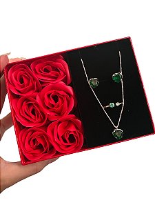 Caixa com Conjunto Colar e Brinco de Coração e anel em Prata 925