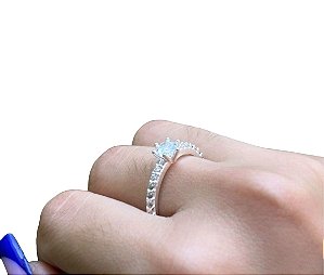 Anel Solitário Cravejado Luxo em Prata 925