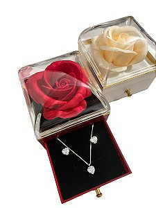 Kit caixa com rosa e Conjunto Colar e Brinco de Coração mini 5mm em Prata 925