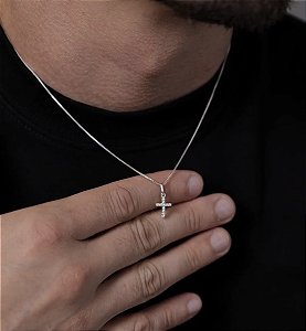 Corrente Masculina com mini Cruz cravejada em Prata 925