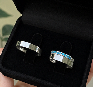Aliança 3mm com Aparador Cravejado Azul