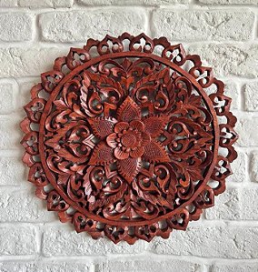 Mandala de Parede em Madeira com Flor Entalhada (40cm)