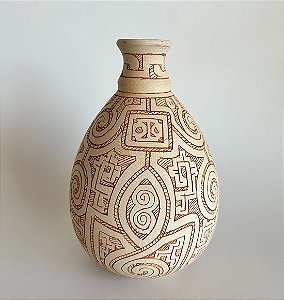 Vaso Marajoara em Cerâmica Clara (18x12)