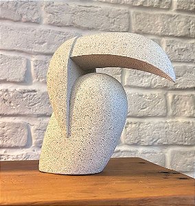 Escultura Minimalista Tucano em Poliresina Mart