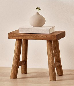 Banquinho Decorativo de Madeira Escura (31x34x22)