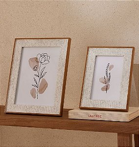 Porta Retrato Tonalidade Off White com Borda Madeira (10x15 e 15x20)