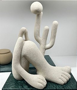 Escultura Abaporu Off-White Média (32x27) | Tarsila do Amaral